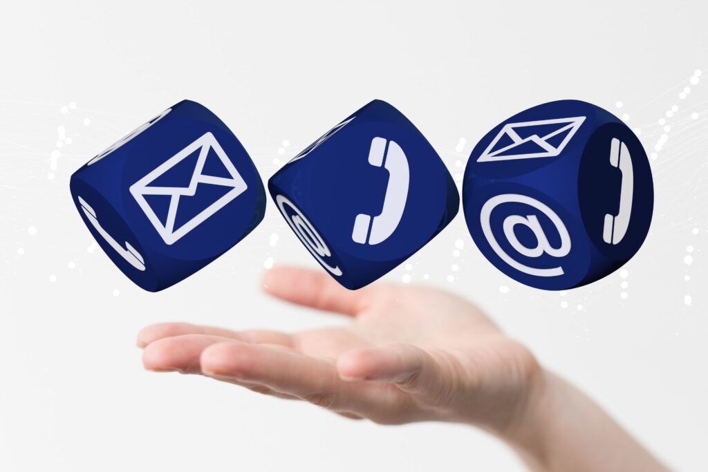Kontakt per E-Mail und Telefon